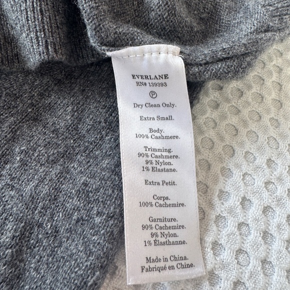 Everlane 100% cashmere gray long sleeve crewneck sweater - Picture 7 of 7